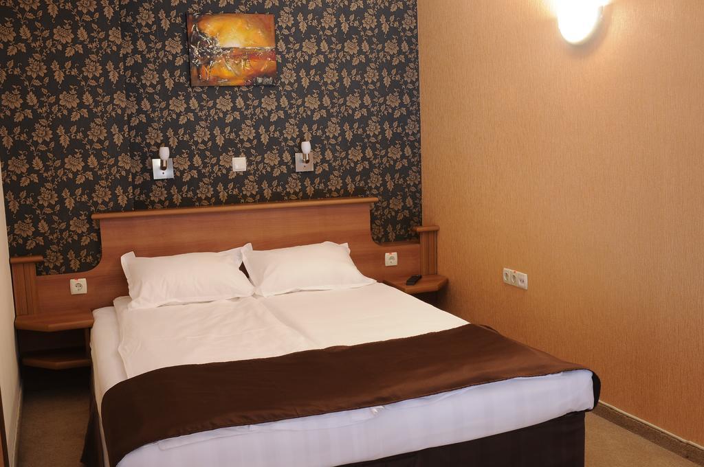 Hotel Elit Pernik Εξωτερικό φωτογραφία